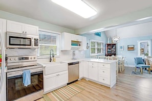 Fridge, microwave, oven, stovetop - Wonderful House Near the Beach w/Free WiFi, Patio, Balconies, Central AC, & W/D (Ocean City)