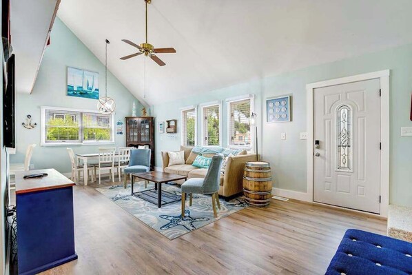TV, offices - Wonderful House Near the Beach w/Free WiFi, Patio, Balconies, Central AC, & W/D (Ocean City)