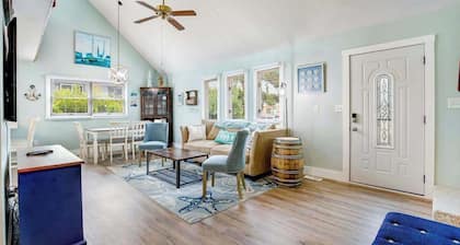 Wonderful House Near the Beach w/Free WiFi, Patio, Balconies, Central AC, & W/D