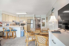 Dining - Sandpiper Dunes 607 (Ocean City)
