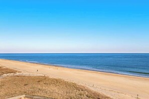 On the beach - Sandpiper Dunes 607 (Ocean City)
