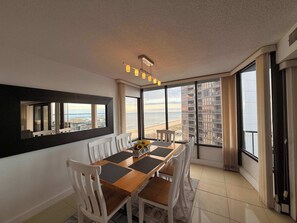 Dining - Upscale ocean view condo with pool access & balcony - walk to beach, restaurants (Ocean City)