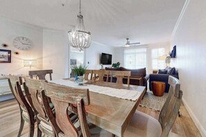 Dining - Sunlit island abode with bayside beach, pools, WiFi, balcony, & AC (Ocean City)
