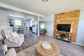 TV, offices - Canal-front home with fast WiFi, central ac, and private dock (West Ocean City)
