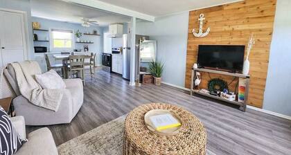Canal-front home with fast WiFi, central ac, and private dock