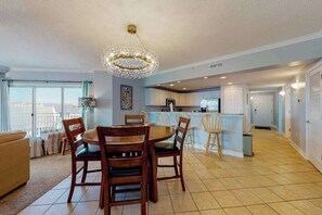 Dining - Bahia Vista II 305 (Ocean City)