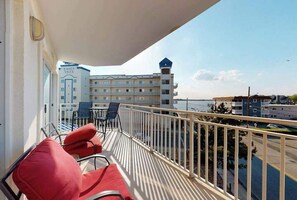 Property grounds - Bahia Vista II 305 (Ocean City)