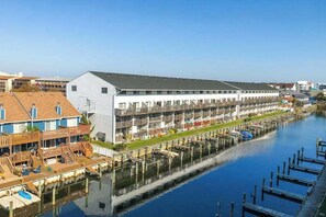 Marina - Blue Marlin 402 (Ocean City)
