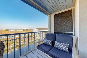 Property grounds - Blue Marlin 402 (Ocean City)