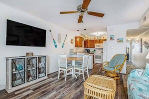 TV, offices - Beach & Bright Oceanfront Condo W/ Fast WiFi, Patio, Beach Access & More (Ocean City)