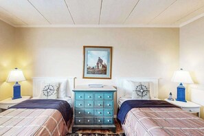 2 bedrooms, iron/ironing board, WiFi, bed sheets - Top Floor Condo in Beachfront Condo w/Shared Pool, WiFi, AC, W/D, Water Views (Ocean City)
