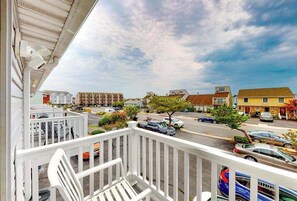 Property grounds - Dawn's Cove Unit F | Waterfront condo in Ocean City with dock and boat slip (Ocean City)