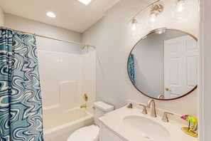 Shower, hair dryer, towels - Baywatch III 304D (Ocean City)