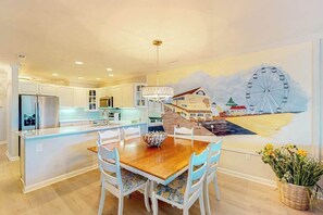 Dining - Baywatch III 304D (Ocean City)
