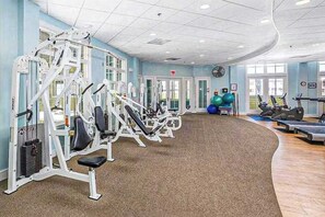 Fitness facility - Coastal retreat with beach and shared pool - balconies, AC, & W/D (Ocean City)