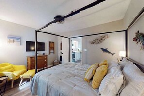 1 bedroom, iron/ironing board, WiFi, bed sheets - Dog-friendly condo near beach with updated interior & private W/D (Ocean City)