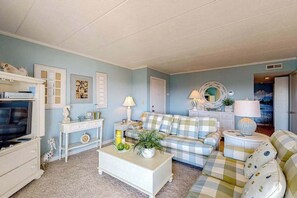 TV, DVD player, offices - Water view condo with beach and pool access - balcony, W/D, and central AC (Ocean City)