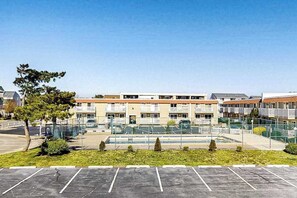 Sports court - Bridge Point 224 (Ocean City)