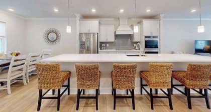 Luxury townhouse close to beaches & Ocean City Boardwalk