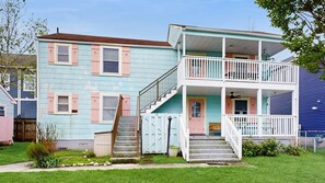 Exterior - Inviting condo near the beach with balcony, central AC, & full kitchen (Ocean City)