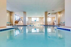 Pool - Oceanfront, 12th-floor condo with gorgeous view & fast WiFi (Ocean City)