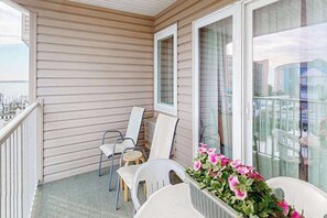 Property grounds - Barbados Sun 202 (Ocean City)
