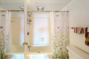 Shower, hair dryer - Fountainhead Towers 305 (Ocean City)