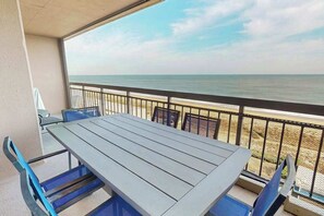 Outdoor dining - Fountainhead Towers 1205 (Ocean City)
