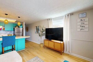 TV, offices - Bonnie Belle 208 (Ocean City)