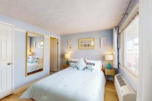 1 bedroom, iron/ironing board, WiFi, bed sheets - Bonnie Belle 208 (Ocean City)