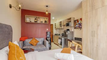 1 bedroom, iron/ironing board, internet, bed sheets