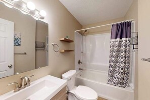 Shower, hair dryer, towels - Sunny - 3rd floor, spacious condo with kitchen, balcony & canal views (Ocean City)