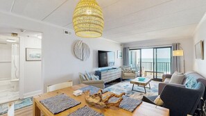 TV, offices - Sublime ocean view condo with hot tub, balcony, washer/dryer, & kitchen (Ocean City)