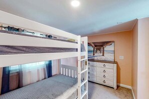 2 chambres, fer et planche à repasser, Wi-Fi, draps fournis