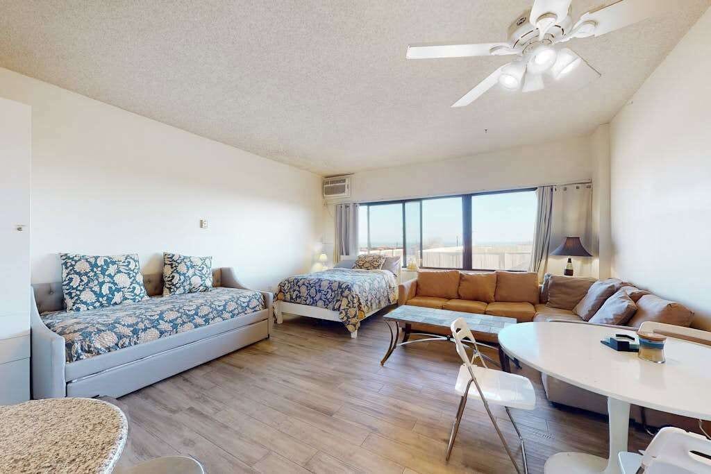 TV, DVD player, offices