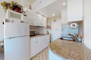 冰箱、微波炉、炉灶、茶具/咖啡用具