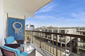Property grounds - Dog-friendly stay near the ocean with private balcony, washer/dryer, & AC (Ocean City)