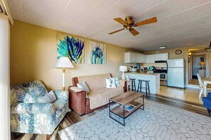 TV, DVD player, offices - Charming 1st floor - Bayfront condo, w/outdoor deck, pool & bay views (Ocean City)