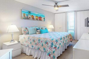 2 bedrooms, desk, iron/ironing board, WiFi - Oceanfront condo with a furnished balcony, central AC, washer/dryer, & pool (Ocean City)