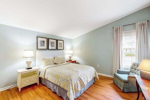 Tabla de planchar con plancha, wifi y ropa de cama 