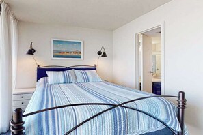Iron/ironing board, WiFi, bed sheets - Remodeled oceanfront condo with two balconies, ocean/bay views, pool & sauna (Ocean City)
