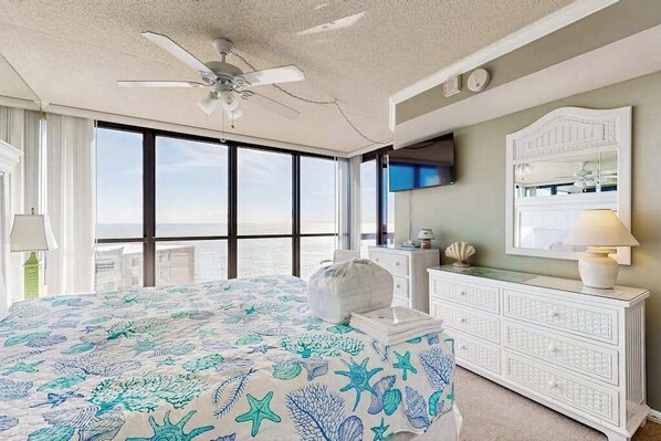 3 bedrooms, iron/ironing board, WiFi, bed sheets - Beachfront resort condo with central AC, ocean views, balcony, pools & amenities (Ocean City)