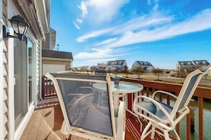 Outdoor dining - Townes of Nantucket Unit 11 (Ocean City)