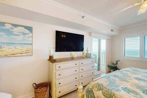 3 bedrooms, iron/ironing board, WiFi, bed sheets - Luxury beachfront condo w/shared indoor & outdoor pools, free WiFi & ocean views (Ocean City)