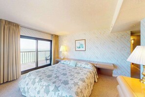 3 slaapkamers, een strijkplank/strijkijzer, wifi, beddengoed