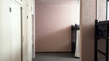 Dormitorio compartido estándar, dormitorio mixto | Interior