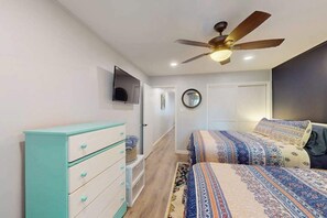1 bedroom, iron/ironing board, WiFi, bed sheets - Charming 1st-floor condo w/community pool & furnished patio - walk to the beach (Ocean City)