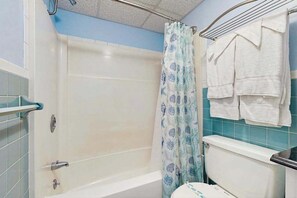 Shower, hair dryer, towels - Ocean view condo on beach block with balcony, near restaurants and more (Ocean City)