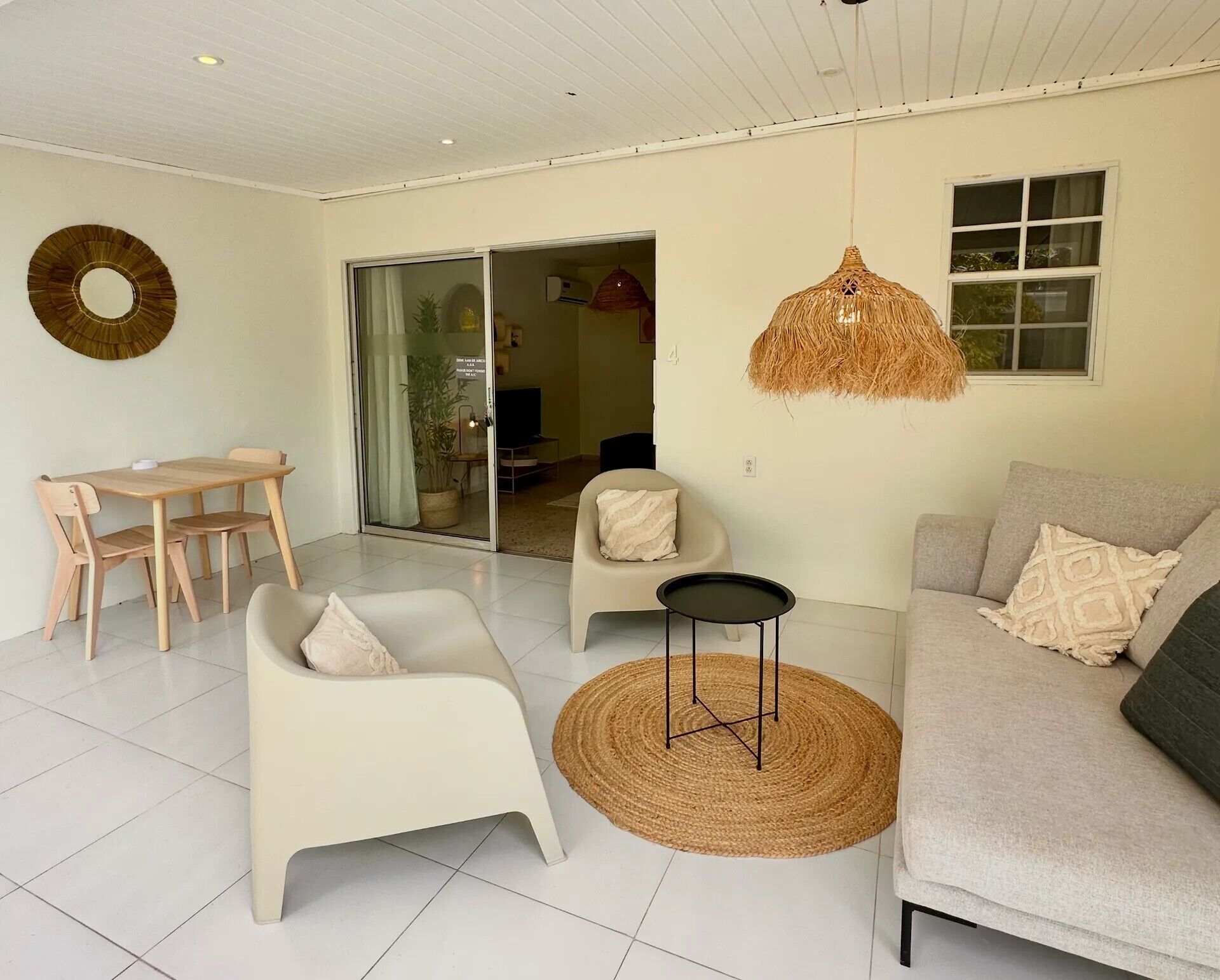 Apartamento, patio, vistas a la piscina | Interior