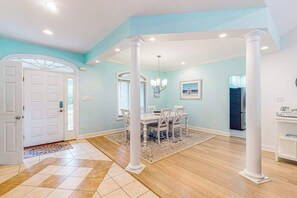 Dining - Canal-front dog-friendly home, shared pools, sports courts, views (Ocean Pines)